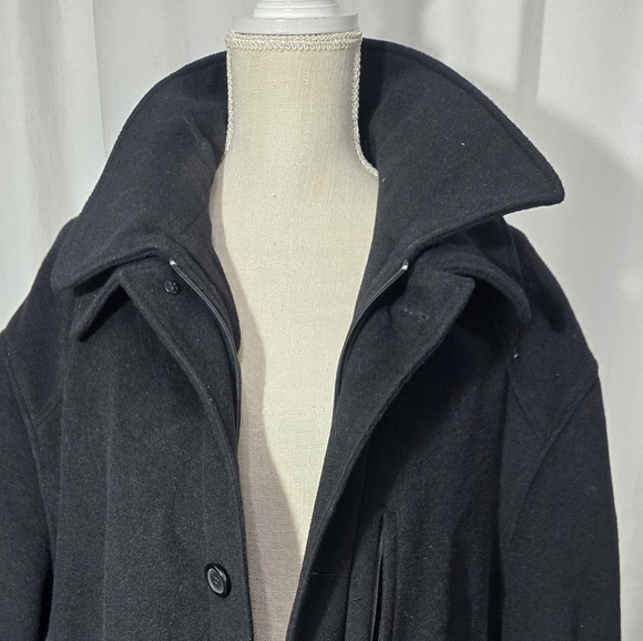 Chaps Men’s Wool Blend Black Coat Size 44 Regular - Picture 2 of 9